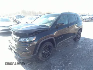 2022 Jeep Compass Latitude с VIN 3C4NJDBB5NT198996, выставлен на аукционе IAAI как лот 41612511 с пробегом 13 986 миль миль и . История ставок и продаж доступна на DreamBid. Изображение 17.