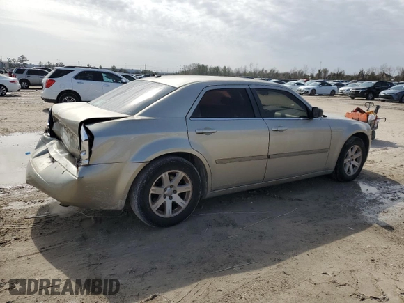 2006 Chrysler 300 with VIN 2C3KA43R96H366295, listed as a Copart auction lot 45477535 with 195,498 mi miles and Salvage Title. Bid and sale history available at carsss.com. Image 3.