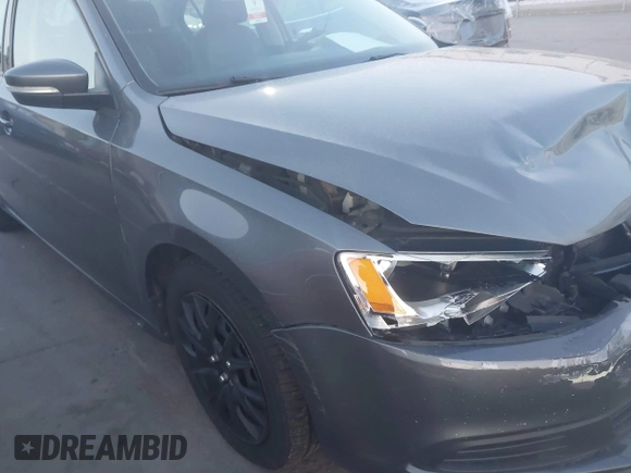 2011 Volkswagen Jetta SE с VIN 3VWBX7AJ2BM108055, выставлен на аукционе IAAI как лот 41859245 с пробегом 150 157 миль миль и . История ставок и продаж доступна на DreamBid. Изображение 12.