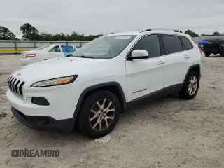 2014 Jeep Cherokee Latitude with VIN 1C4PJLCB8EW315952, listed as a Copart auction lot 52416035 with 208,864 mi miles and Clean Title. Bid and sale history available at carsss.com. Image 1.