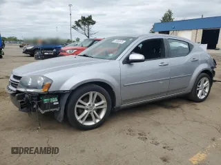 2013 Dodge Avenger SXT z VIN 1C3CDZCG9DN510925, wystawiony jako Copart lot #57683875 z przebiegiem 94 616 mil mil oraz Czysty tytuł • Clean title. Historia ofert i sprzedaży dostępna na DreamBid. Obrazek 1.