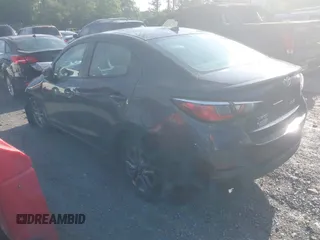 2019 Toyota Yaris L z VIN 3MYDLBYV8KY515505, wystawiony jako IAAI lot #42312231 z przebiegiem 94 601 mil mil oraz . Historia ofert i sprzedaży dostępna na DreamBid. Obrazek 3.