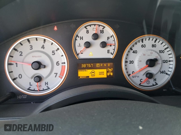 2014 Nissan Titan S with VIN 1N6AA0EC0EN507752, listed as a Copart auction lot 84250314 with 38,757 mi miles and Salvage Title. Bid and sale history available at DreamBid. Image 9.