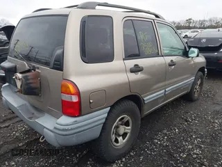 2003 Chevrolet Tracker with VIN 2CNBJ13C236947064, listed as a IAAI auction lot 41820066 with Not provided miles and . Bid and sale history available at DreamBid. Image 4.