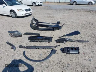 2017 Ford Police Interceptor Utility z VIN 1FM5K8AT9HGC90227, wystawiony jako IAAI lot #42621913 z przebiegiem 144 480 mil mil oraz . Historia ofert i sprzedaży dostępna na DreamBid. Obrazek 12.