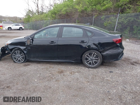 2023 Kia Forte GT-Line z VIN 3KPF54ADXPE627228, wystawiony jako IAAI lot #42022939 z przebiegiem 50 574 mil mil oraz . Historia ofert i sprzedaży dostępna na DreamBid. Obrazek 15.