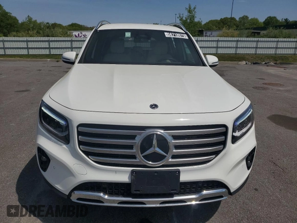 2025 Mercedes-Benz GLB 250 z VIN W1N4M4HB2SW399697, wystawiony jako Copart lot #56718975 z przebiegiem 5884 mil mil oraz Tytuł czysty. Historia ofert i sprzedaży dostępna na DreamBid. Obrazek 5.