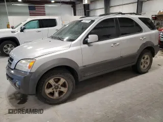 2005 Kia Sorento LX z VIN KNDJC733X55368884, wystawiony jako Copart lot #54858715 z przebiegiem 136 993 mil mil oraz Szkoda całkowita • Salvage title. Historia ofert i sprzedaży dostępna na DreamBid. Obrazek 1.