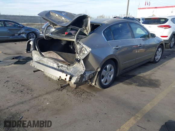 2007 Nissan Altima 2.5 S with VIN 1N4AL21E07C129405, listed as a IAAI auction lot 41883830 with 169,938 mi miles. Bid and sale history available at carsss.com. Image 4.