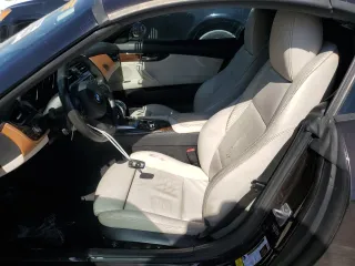 2015 BMW Z4 sDrive28i z VIN WBALL5C58FP557714, wystawiony jako Copart lot #56955565 z przebiegiem 107 962 mil mil oraz Szkoda całkowita • Salvage title. Historia ofert i sprzedaży dostępna na DreamBid. Obrazek 7.