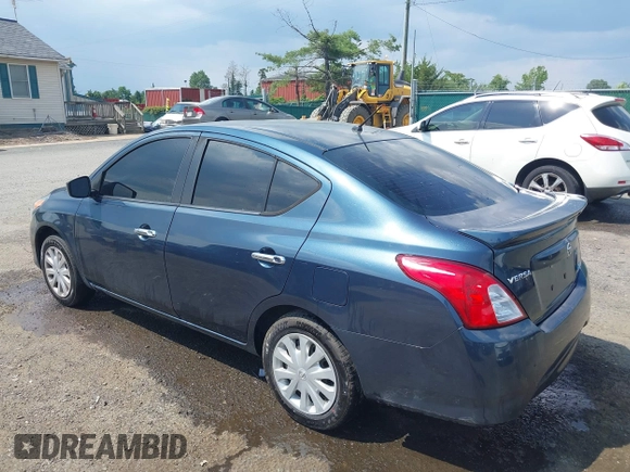 2016 Nissan Versa S Plus z VIN 3N1CN7AP9GL903668, wystawiony jako IAAI lot #42582825 z przebiegiem 192 674 mil mil oraz . Historia ofert i sprzedaży dostępna na DreamBid. Obrazek 3.