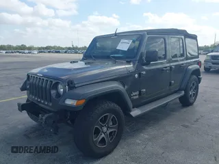 2018 Jeep Wrangler Unlimited Sport S z VIN 1C4HJXDGXJW165312, wystawiony jako IAAI lot #42095590 z przebiegiem 90 598 mil mil oraz . Historia ofert i sprzedaży dostępna na DreamBid. Obrazek 2.