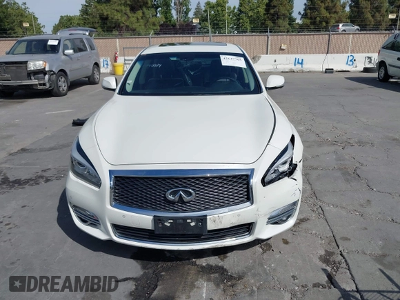 2016 Infiniti Q70 with VIN JN1EY1AP9GM470064, listed as a IAAI auction lot 42647765 with 111,474 mi miles and . Bid and sale history available at DreamBid. Image 12.