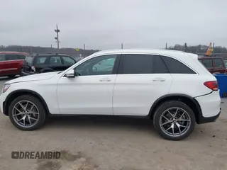 2022 Mercedes-Benz GLC 300 z VIN W1N0G8EB6NG096681, wystawiony jako IAAI lot #41775648 z przebiegiem 10 676 mil mil oraz . Historia ofert i sprzedaży dostępna na DreamBid. Obrazek 14.