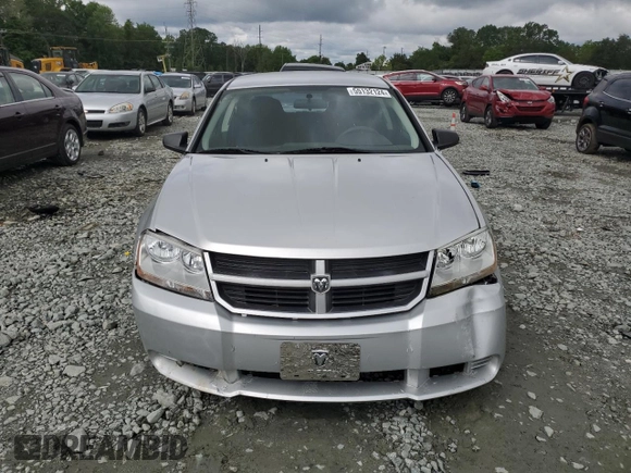 2010 Dodge Avenger SXT z VIN 1B3CC4FD3AN188394, wystawiony jako Copart lot #55132124 z przebiegiem 157 219 mil mil oraz Czysty tytuł • Clean title. Historia ofert i sprzedaży dostępna na DreamBid. Obrazek 5.