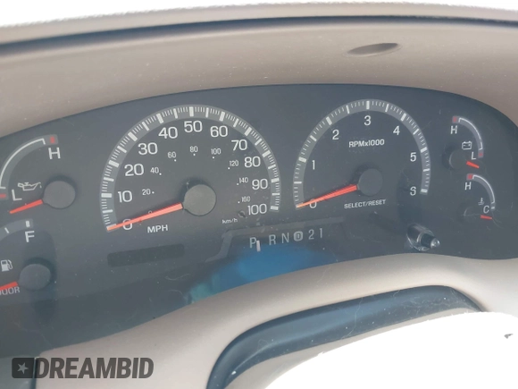1999 Ford Expedition XLT z VIN 1FMPU18L3XLB91778, wystawiony jako IAAI lot #42266991 z przebiegiem Nie podano mil oraz . Historia ofert i sprzedaży dostępna na DreamBid. Obrazek 7.