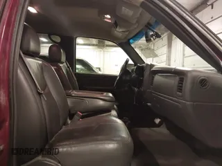 2006 Chevrolet Silverado 1500 LT1 with VIN 2GCEK13T861135557, listed as a IAAI auction lot 42057498 with 174,440 mi miles and . Bid and sale history available at DreamBid. Image 5.