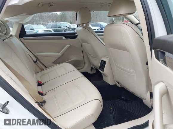 2017 Volkswagen Passat SE z VIN 1VWGT7A35HC052769, wystawiony jako IAAI lot #41687009 z przebiegiem 59 791 mil mil oraz . Historia ofert i sprzedaży dostępna na DreamBid. Obrazek 8.