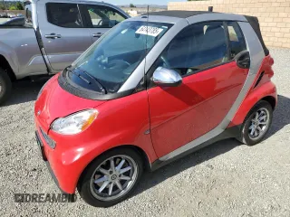 2009 Smart fortwo Passion with VIN WMEEK31X19K270581, listed as a Copart auction lot 64143785 with 33,202 mi miles and Clean title. Bid and sale history available at DreamBid. Image 1.