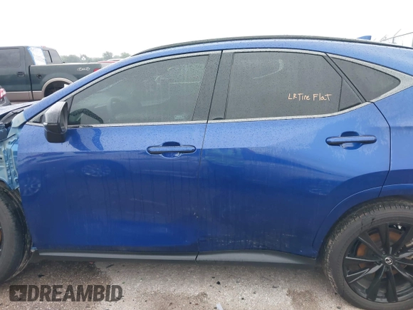 2024 Lexus NX 350 F Sport z VIN 2T2KGCEZXRC038413, wystawiony jako IAAI lot #42408034 z przebiegiem 31 912 mil mil oraz . Historia ofert i sprzedaży dostępna na DreamBid. Obrazek 14.