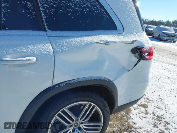 2024 Mercedes-Benz GLS 450 with VIN 4JGFF5KE1RB037358, listed as a IAAI auction lot 41334345 with 16,064 mi miles and . Bid and sale history available at DreamBid. Image 12.
