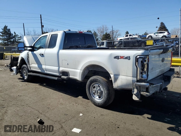 2023 Ford F-350 z VIN 1FT8X3BA4PEC82078, wystawiony jako Copart lot #46542345 z przebiegiem Nie podano mil oraz Szkoda całkowita • Salvage title. Historia ofert i sprzedaży dostępna na DreamBid. Obrazek 2.