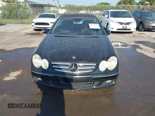2006 Mercedes-Benz CLK 350 z VIN WDBTK56G36T066444, wystawiony jako IAAI lot #42313122 z przebiegiem 169 867 mil mil oraz . Historia ofert i sprzedaży dostępna na DreamBid. Obrazek 6.