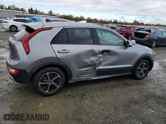 2023 Kia Niro LX with VIN KNDCP3LE3P5070459, listed as a Copart auction lot 81732734 with 95,683 mi miles and Salvage Title. Bid and sale history available at carsss.com. Image 3.