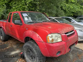 2003 Nissan Frontier XE z VIN 1N6ED26Y63C421935, wystawiony jako IAAI lot #42175975 z przebiegiem 141 906 mil mil oraz . Historia ofert i sprzedaży dostępna na DreamBid. Obrazek 1.
