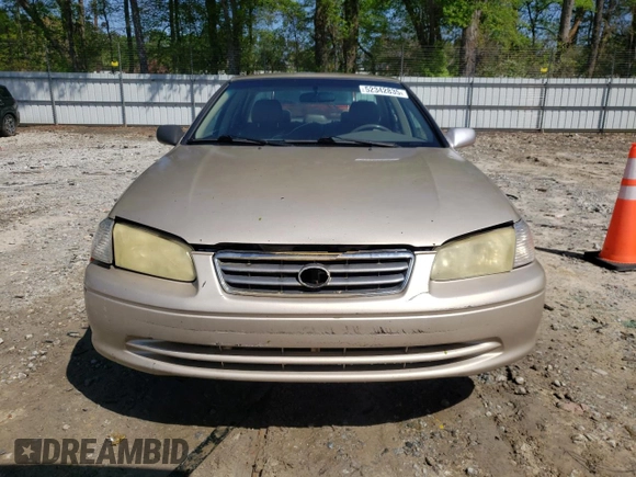 2000 Toyota Camry CE with VIN JT2BG22K9Y0452547, listed as a Copart auction lot 52342835 with 191,788 mi miles and Salvage Title. Bid and sale history available at carsss.com. Image 5.