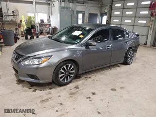 2017 Nissan Altima 2.5 SR with VIN 1N4AL3AP1HC184308, listed as a IAAI auction lot 41729115 with 155,018 mi miles. Bid and sale history available at carsss.com. Image 2.