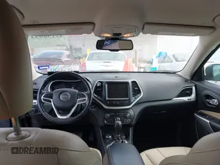 2018 Jeep Cherokee Limited с VIN 1C4PJMDB5JD516024, выставлен на аукционе IAAI как лот 42156933 с пробегом 159 761 миль миль и . История ставок и продаж доступна на DreamBid. Изображение 20.