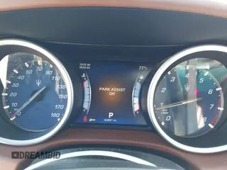 2015 Maserati Ghibli S Q4 z VIN ZAM57RTA1F1144312, wystawiony jako IAAI lot #42336740 z przebiegiem 64 897 mil mil oraz . Historia ofert i sprzedaży dostępna na DreamBid. Obrazek 7.