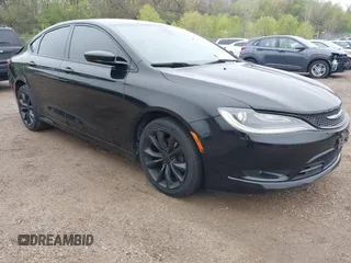 2015 Chrysler 200 S с VIN 1C3CCCBB2FN720839, выставлен на аукционе IAAI как лот 42185073 с пробегом 125 684 миль миль и . История ставок и продаж доступна на DreamBid. Изображение 1.