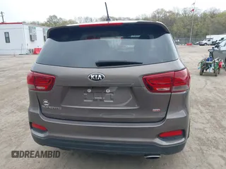 2019 Kia Sorento LX with VIN 5XYPGDA30KG559460, listed as a IAAI auction lot 42006148 with 102,193 mi miles. Bid and sale history available at carsss.com. Image 17.
