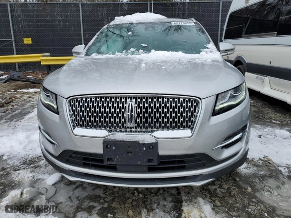2019 Lincoln MKC Reserve with VIN 5LMCJ3D90KUL09072, listed as a Copart auction lot 88778635 with 43,117 mi miles and Salvage Title. Bid and sale history available at carsss.com. Image 5.
