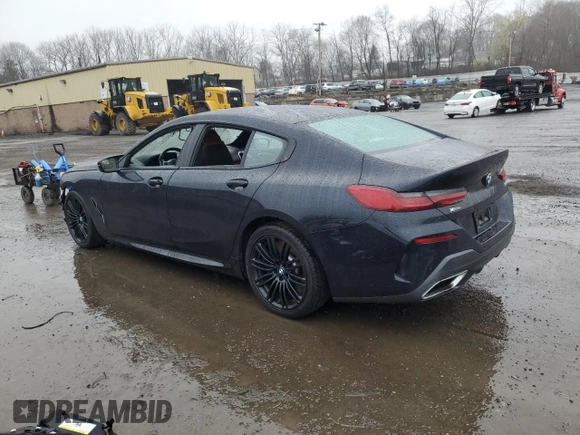 2023 BMW 8 Series M850i z VIN WBAGV8C0XPCK94037, wystawiony jako Copart lot #51156675 z przebiegiem Nie podano mil oraz Szkoda całkowita • Salvage title. Historia ofert i sprzedaży dostępna na DreamBid. Obrazek 2.