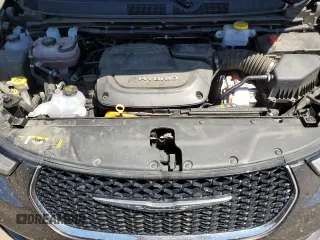 2023 Chrysler Pacifica Hybrid Limited with VIN 2C4RC1S7XPR595163, listed as a Copart auction lot 58182295 with 45,799 mi miles and Clean title. Bid and sale history available at DreamBid. Image 12.