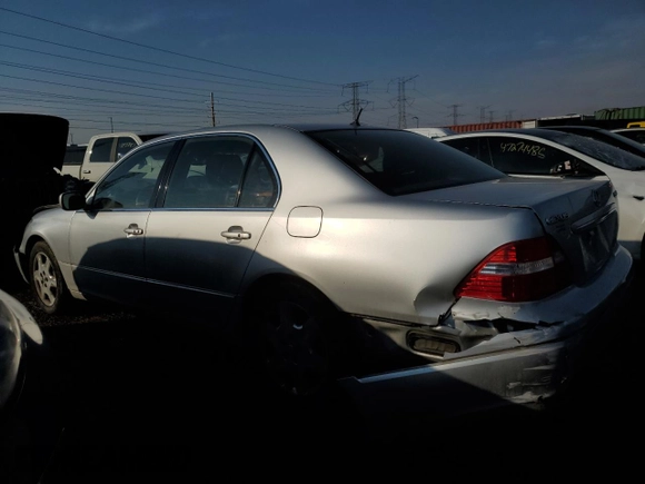2004 Lexus LS 430 with VIN JTHBN36F640169807, listed as a Copart auction lot 47526795 with 123,163 mi miles and Salvage Title. Bid and sale history available at carsss.com. Image 2.