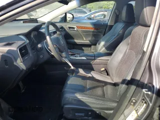 2016 Lexus RX 350 z VIN 2T2BZMCA7GC003824, wystawiony jako Copart lot #61991015 z przebiegiem 113 583 mil mil oraz Szkoda całkowita • Salvage title. Historia ofert i sprzedaży dostępna na DreamBid. Obrazek 7.