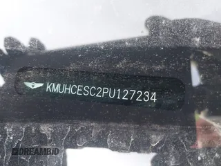 2023 Genesis GV80 z VIN KMUHCESC2PU127234, wystawiony jako IAAI lot #42076050 z przebiegiem 24 281 mil mil oraz . Historia ofert i sprzedaży dostępna na DreamBid. Obrazek 17.