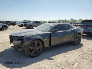 2012 Chevrolet Camaro 2LT z VIN 2G1FC1E38C9210715, wystawiony jako Copart lot #51767955 z przebiegiem 135 402 mil mil oraz Szkoda całkowita • Salvage title. Historia ofert i sprzedaży dostępna na DreamBid. Obrazek 1.