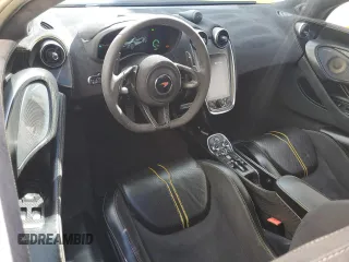 2018 McLaren 570S z VIN SBM13FAA0JW004562, wystawiony jako Copart lot #47242645 z przebiegiem Nie podano mil oraz Tytuł czysty. Historia ofert i sprzedaży dostępna na DreamBid. Obrazek 8.