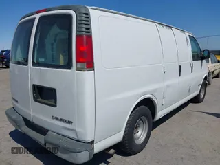 1999 Chevrolet City Express Cargo z VIN 1GCFG15M8X1044680, wystawiony jako IAAI lot #42466789 z przebiegiem Nie podano mil oraz . Historia ofert i sprzedaży dostępna na DreamBid. Obrazek 4.