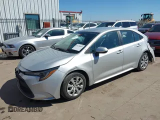 2021 Toyota Corolla LE with VIN 5YFEPMAE2MP166647, listed as a IAAI auction lot 41670097 with 143,557 mi miles. Bid and sale history available at carsss.com. Image 17.