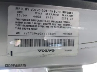 2000 Volvo S80 with VIN YV1TS94D3Y1113398, listed as a IAAI auction lot 42062279 with 112,752 mi miles. Bid and sale history available at carsss.com. Image 9.