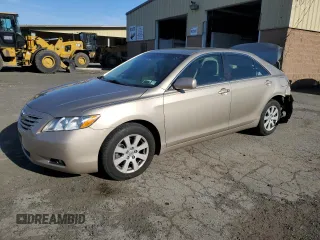 2009 Toyota Camry LE z VIN 4T1BK46K69U087441, wystawiony jako Copart lot #53567345 z przebiegiem 139 124 mil mil oraz Szkoda całkowita • Salvage title. Historia ofert i sprzedaży dostępna na DreamBid. Obrazek 1.