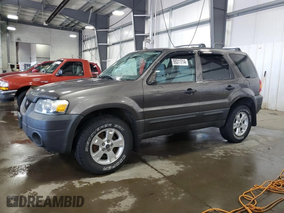 2005 Ford Escape XLT with VIN 1FMYU93135KD88798, listed as a Copart auction lot 69311714 with 81,126 mi miles and Salvage Title. Bid and sale history available at carsss.com. Image 1.