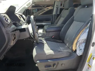 2016 Toyota Tundra SR5 z VIN 5TFDW5F10GX562642, wystawiony jako Copart lot #53810075 z przebiegiem 135 792 mil mil oraz Szkoda całkowita • Salvage title. Historia ofert i sprzedaży dostępna na DreamBid. Obrazek 7.