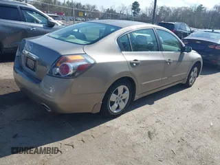 2008 Nissan Altima 2.5 S with VIN 1N4AL21E28C129424, listed as a IAAI auction lot 41967867 with 67,743 mi miles. Bid and sale history available at carsss.com. Image 4.